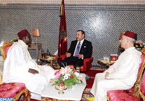 أمير المؤمنين جلالة الملك يستقبل الأمين العام لرابطة علماء المغرب والسنغال