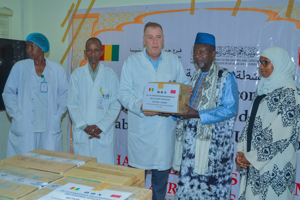 غينيا – مبادرات تضامنية متعددة لمؤسسة محمد السادس للعلماء الأفارقة خلال شهر رمضان بكوناكري