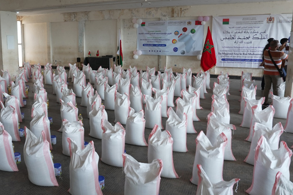 فرع مؤسسة محمد السادس للعلماء الأفارقة بمدغشقر يوزع مساعدات غذائية لفائدة طلبة معوزين بأنتاناناريفو